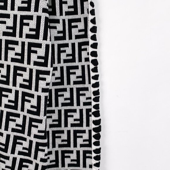 Fendi logo monogram all-over crewneck long-sleeve knit sweater - Picture 4 of 7